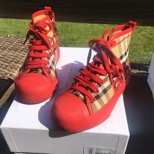 Burberry sneakers